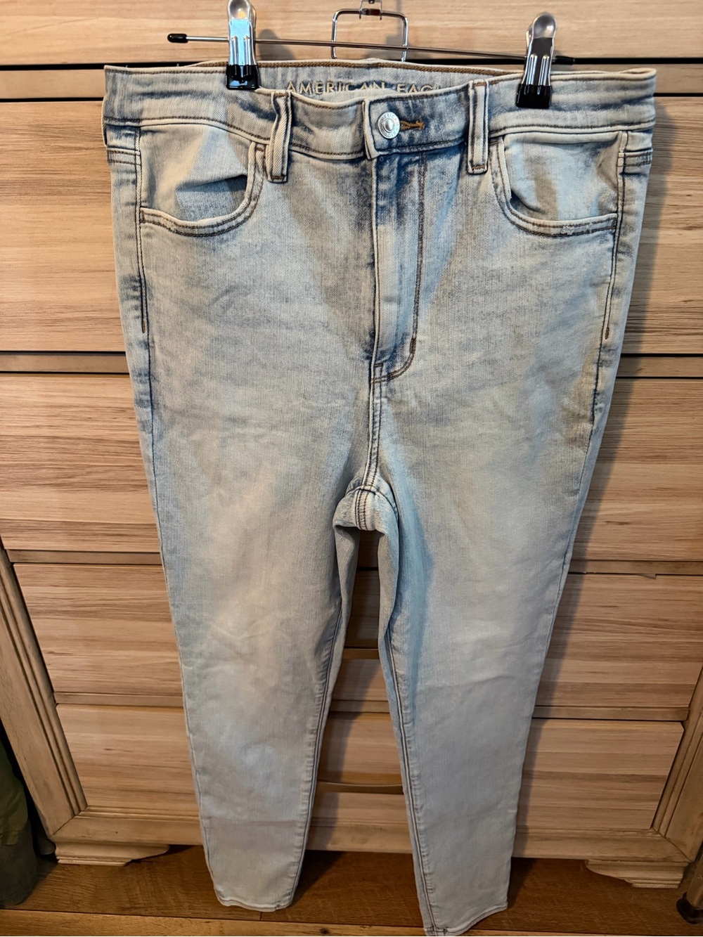 NWT American Eagle Light Wash Women’s Jeans - 12